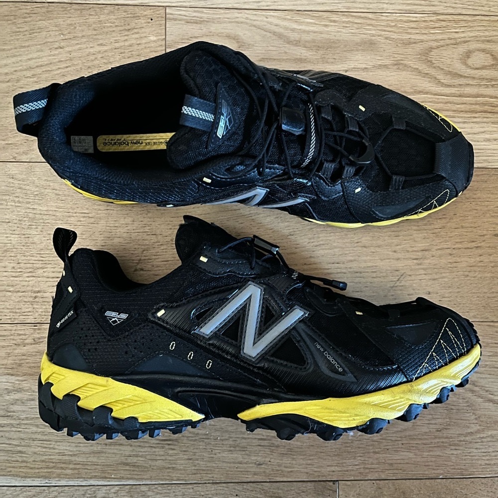 New Balance 610Xv1 Gore-Tex Sneakers - 9.5
